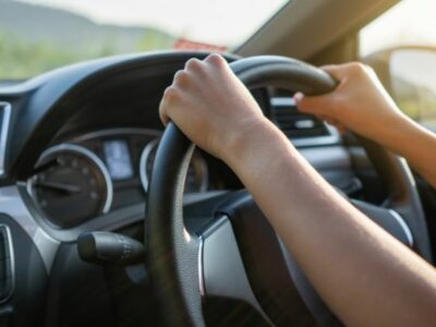 彼はどこから来たのですか?